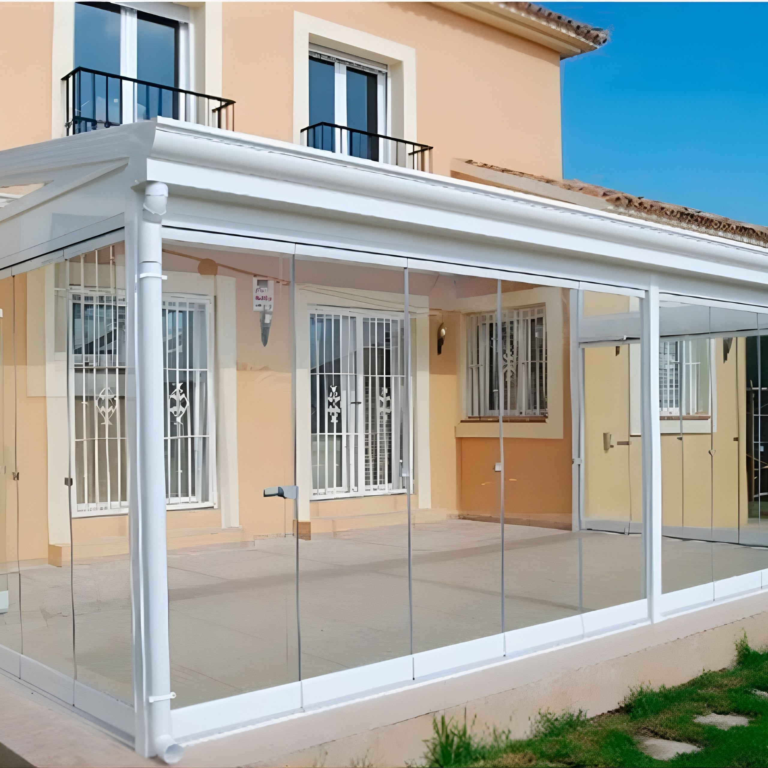 Cortina de cristal perfilería blanca